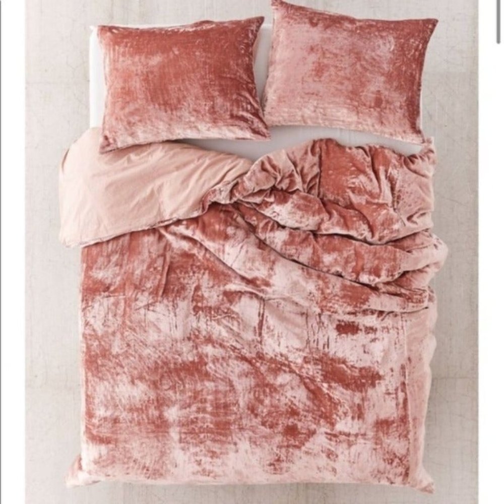 Urban Outfitters Skye Crushed Velvet
